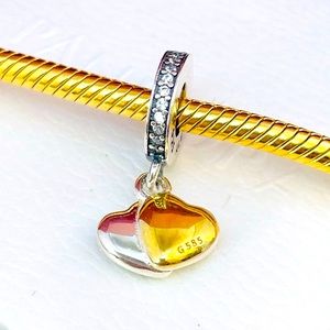 Authentic pandora hearts charm 🌹❤️💌🌷🌺💋📩💎🌹❤️💌🌷🌺💋📩💎🌹❤️💌🌷🌺💋📩💎